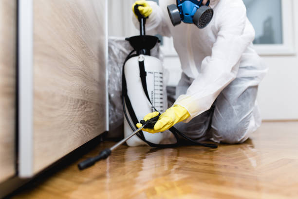 Best Commercial Pest Control Services  in Ly Lake, IL